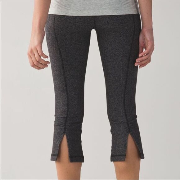 Lululemon Gather & Crow Crop II - Picture 3 of 13